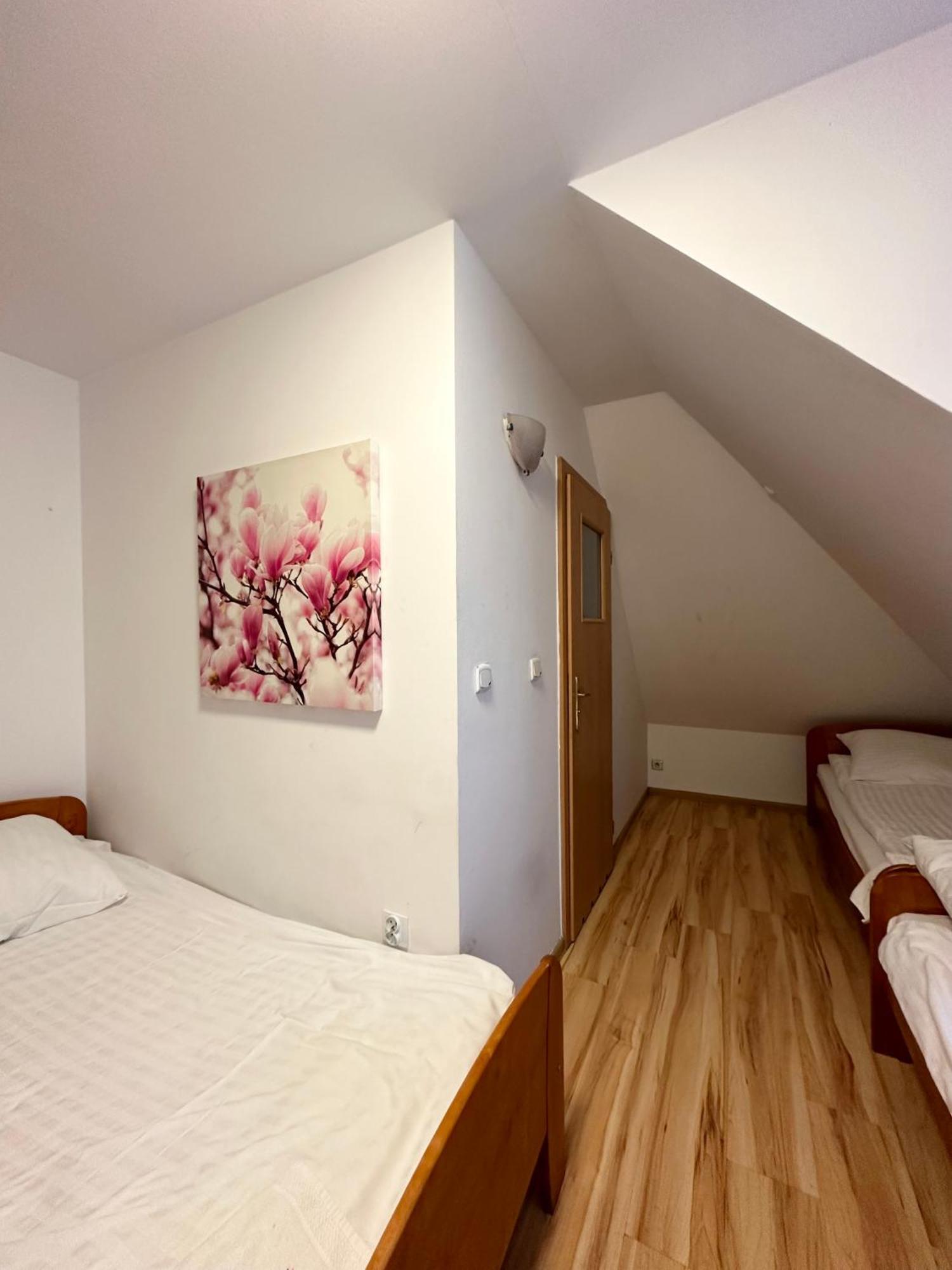 Motel Za Miedza Bralin Buitenkant foto