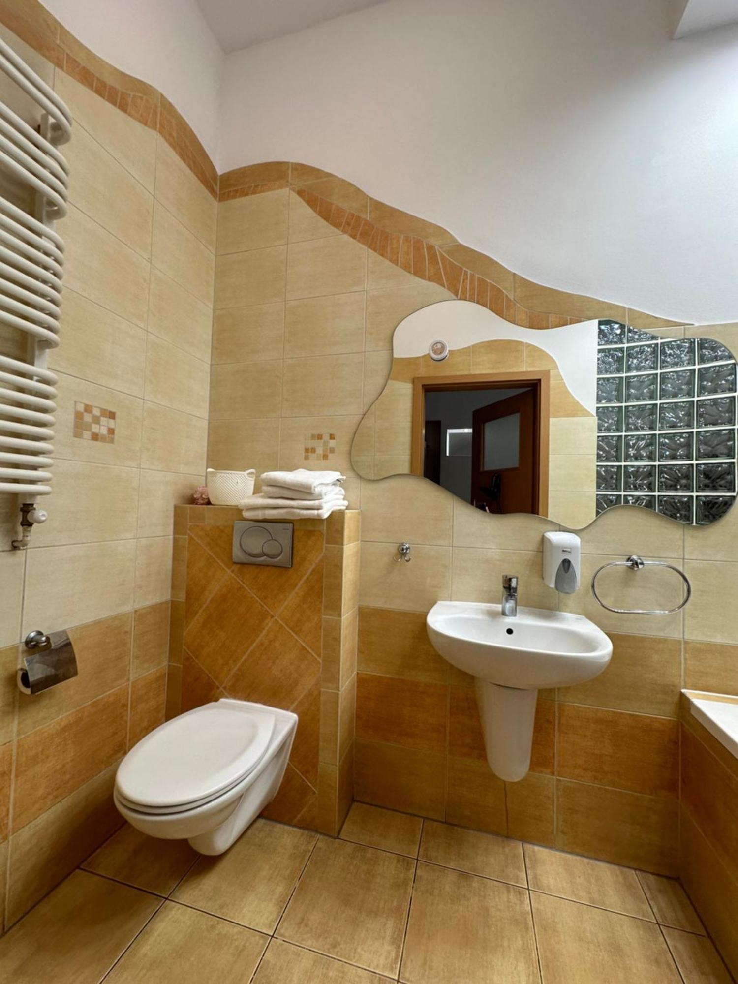 Motel Za Miedza Bralin Buitenkant foto