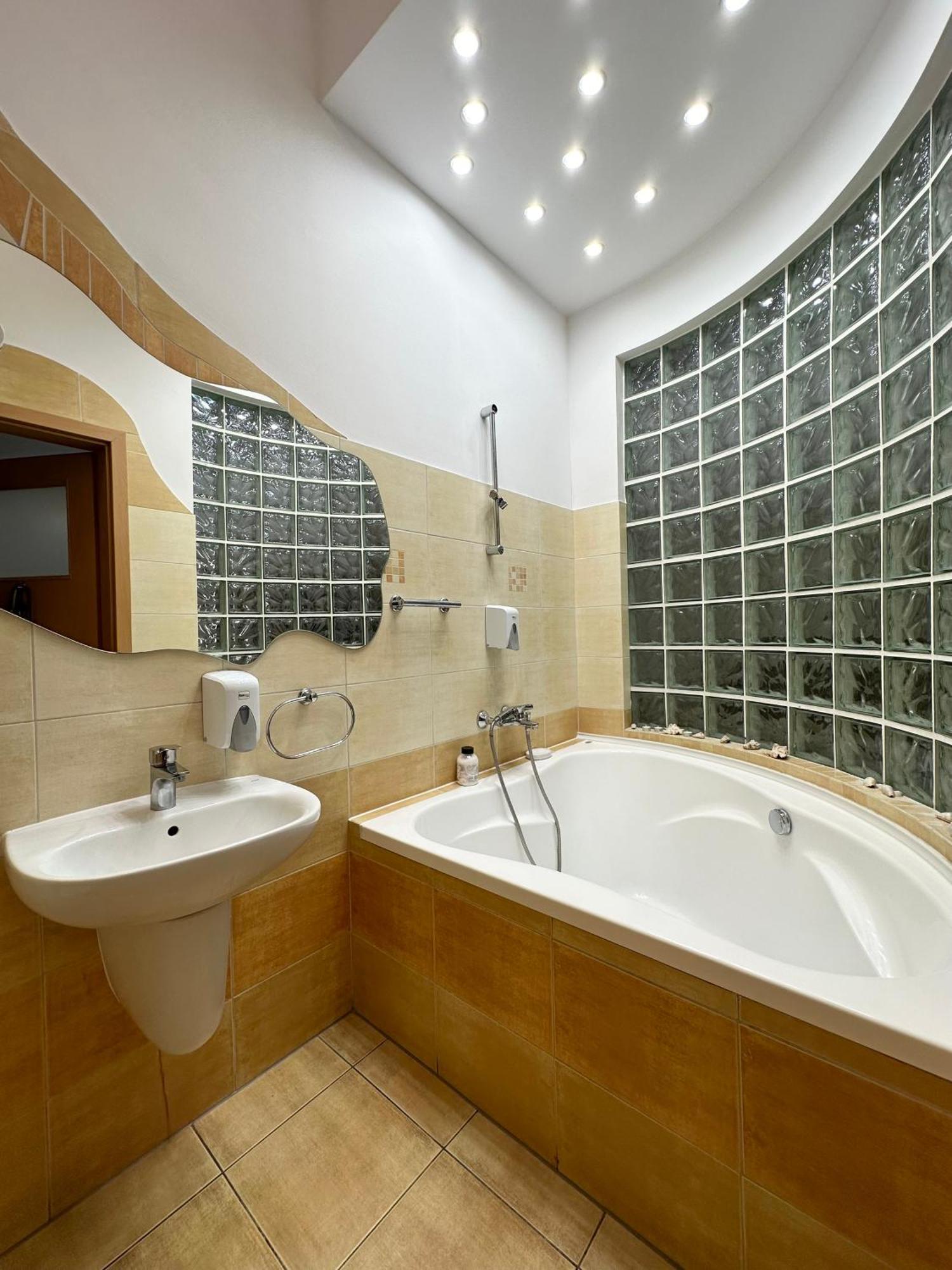 Motel Za Miedza Bralin Buitenkant foto