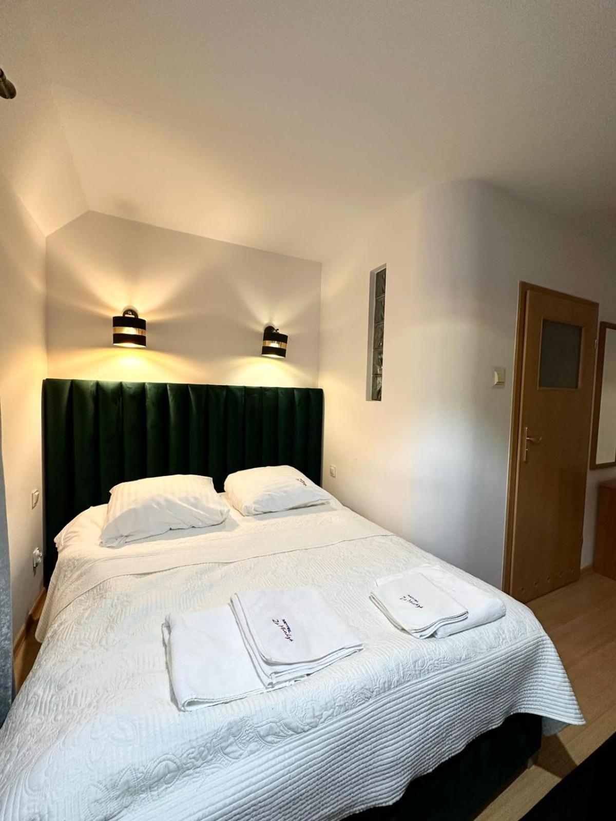 Motel Za Miedza Bralin Buitenkant foto