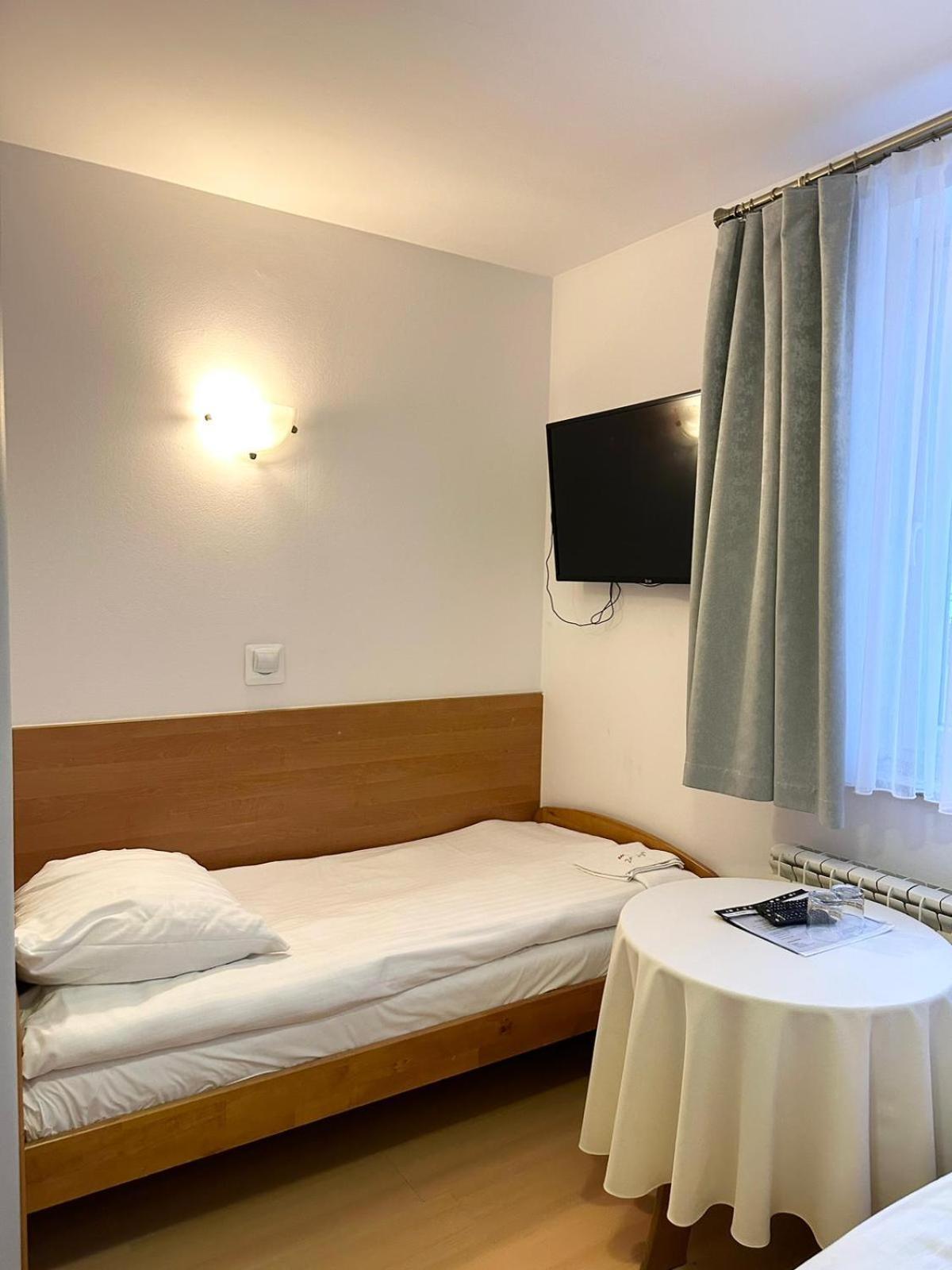 Motel Za Miedza Bralin Buitenkant foto