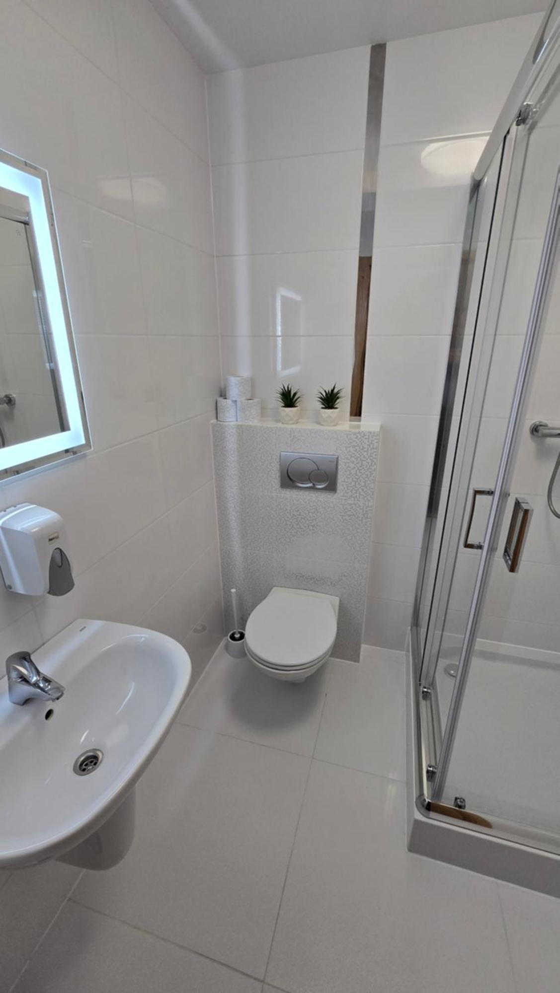 Motel Za Miedza Bralin Buitenkant foto