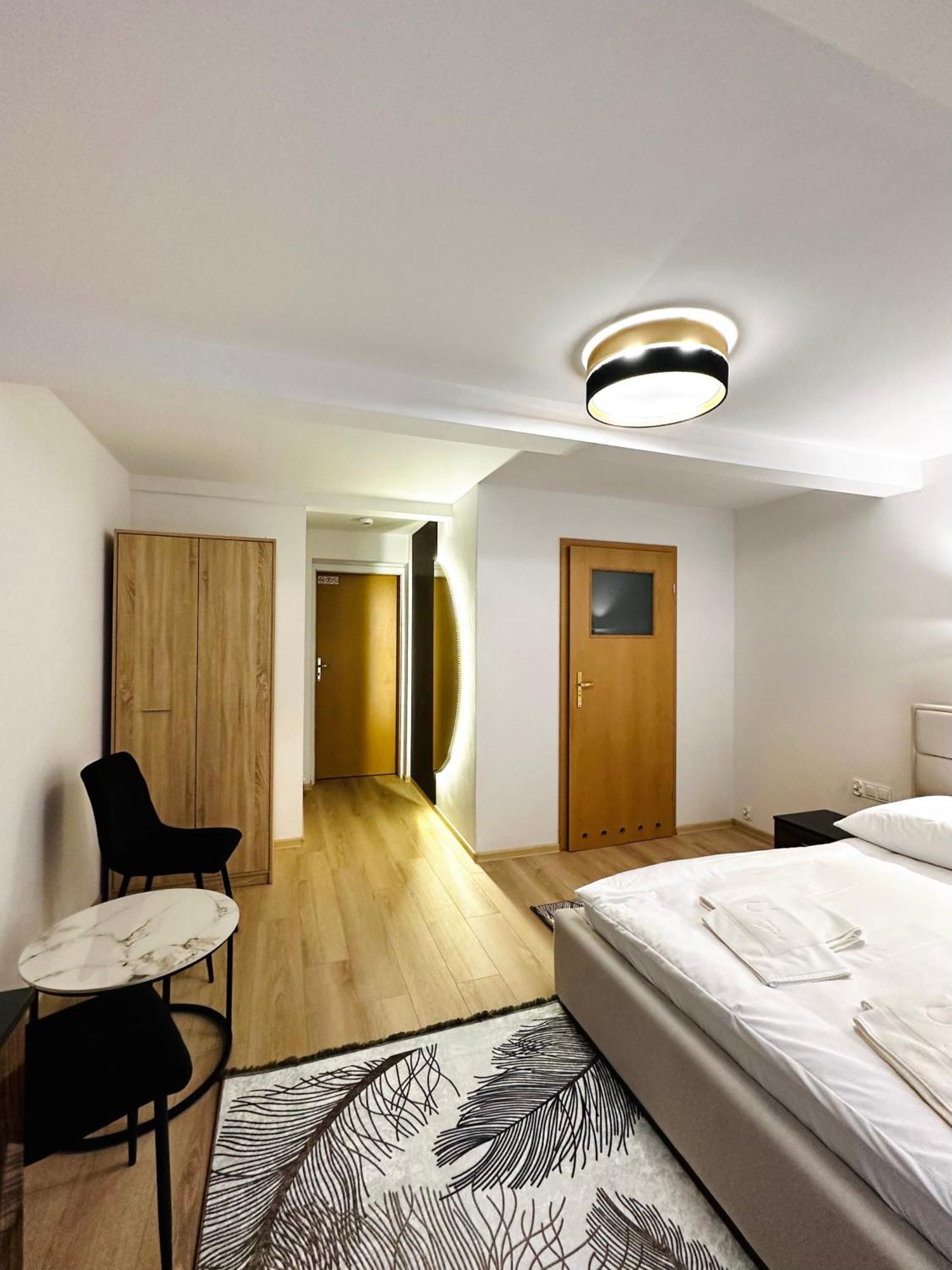 Motel Za Miedza Bralin Buitenkant foto