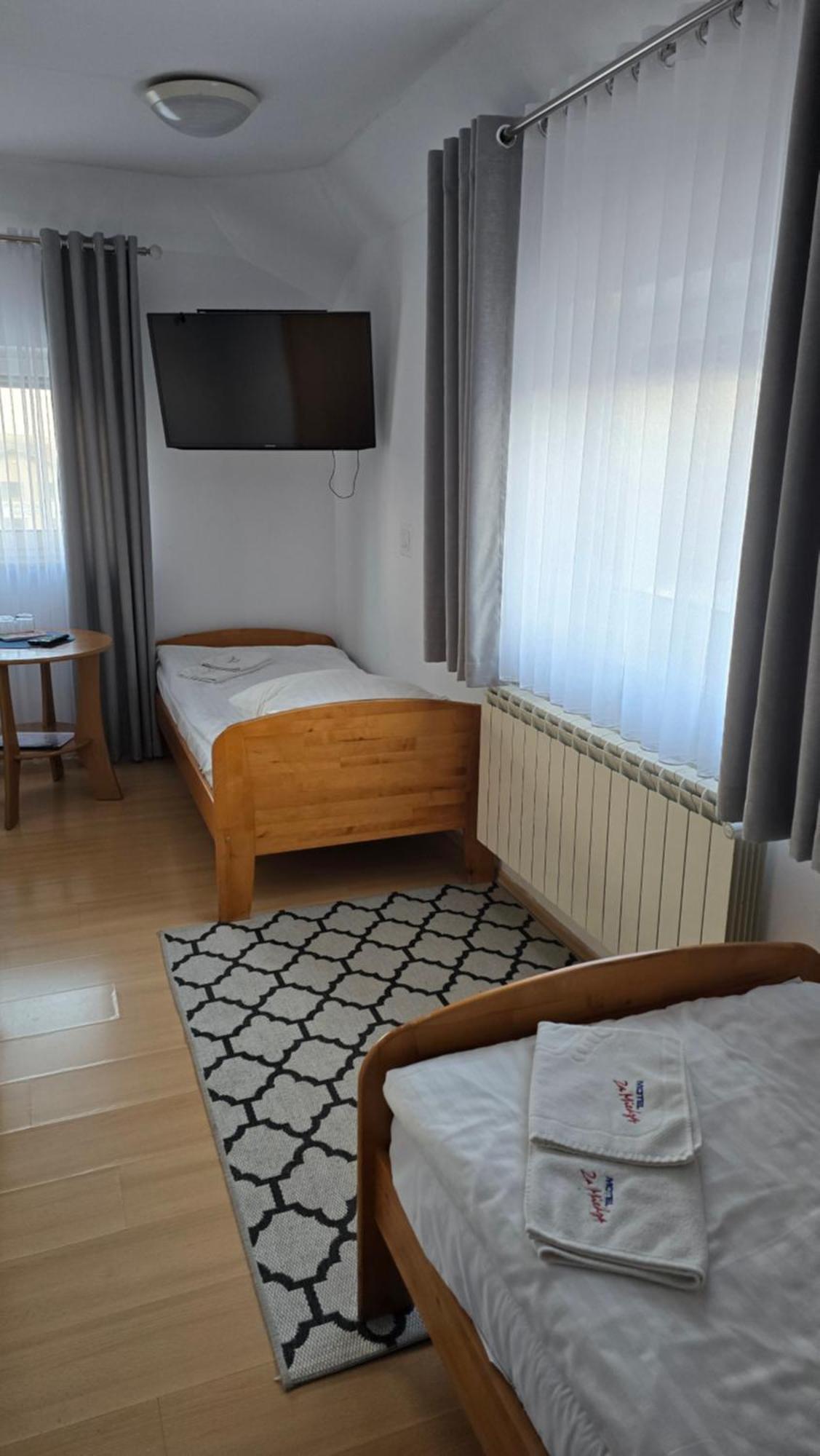Motel Za Miedza Bralin Buitenkant foto