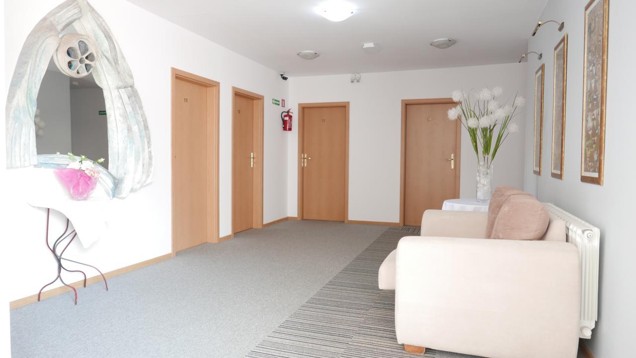 Motel Za Miedza Bralin Buitenkant foto